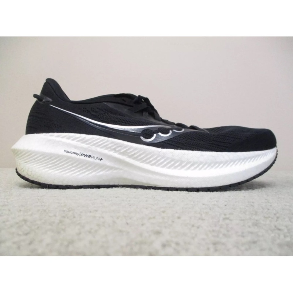 Saucony Triumph 21 Womens 9.5 Shoes Road Running Stability Trainer Black White